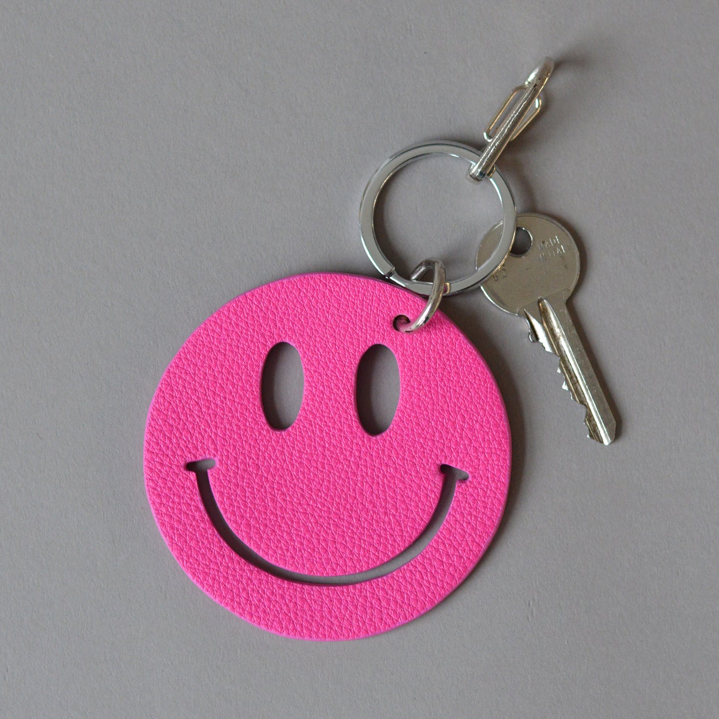 Happy Key Ring Pink Silver