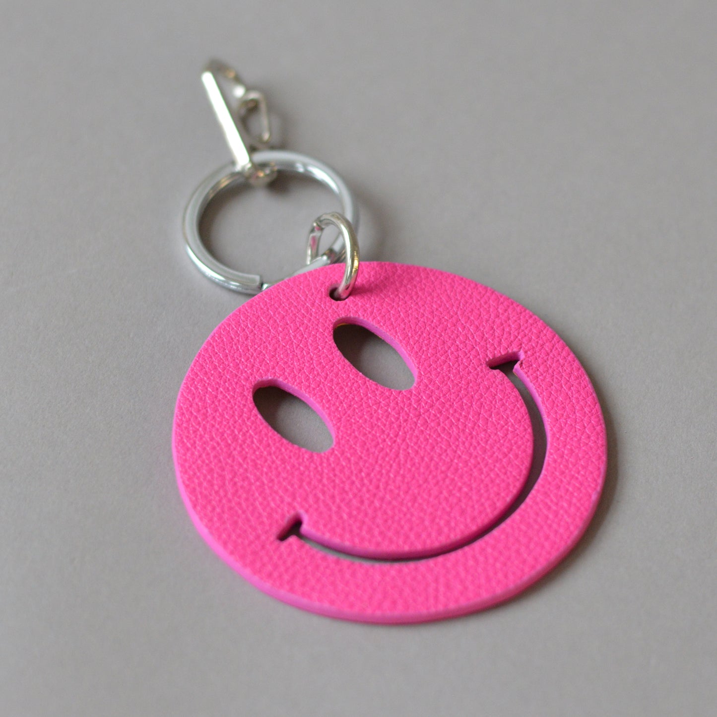 Happy Key Ring Pink Silver