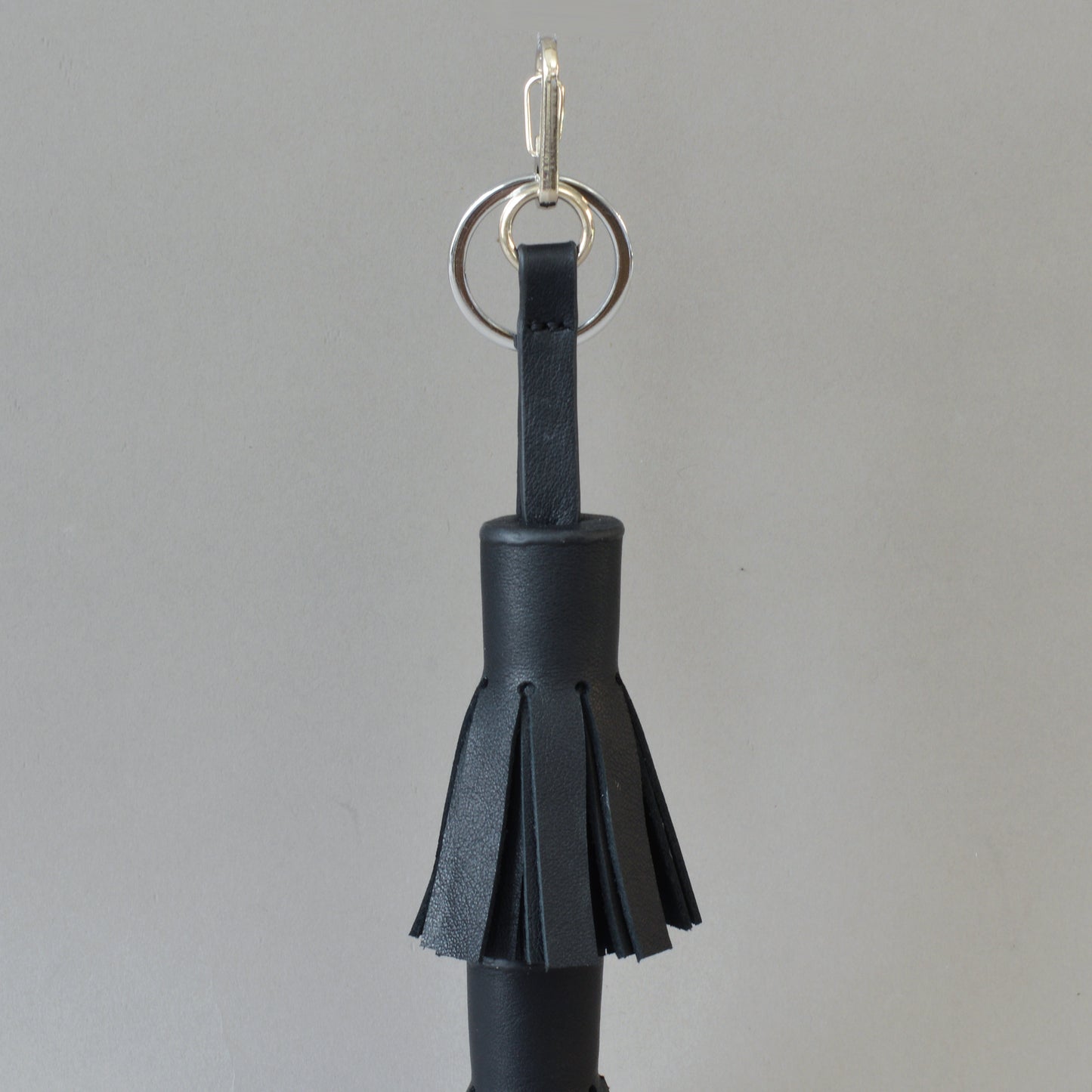 Twin Tassel Key Ring Black