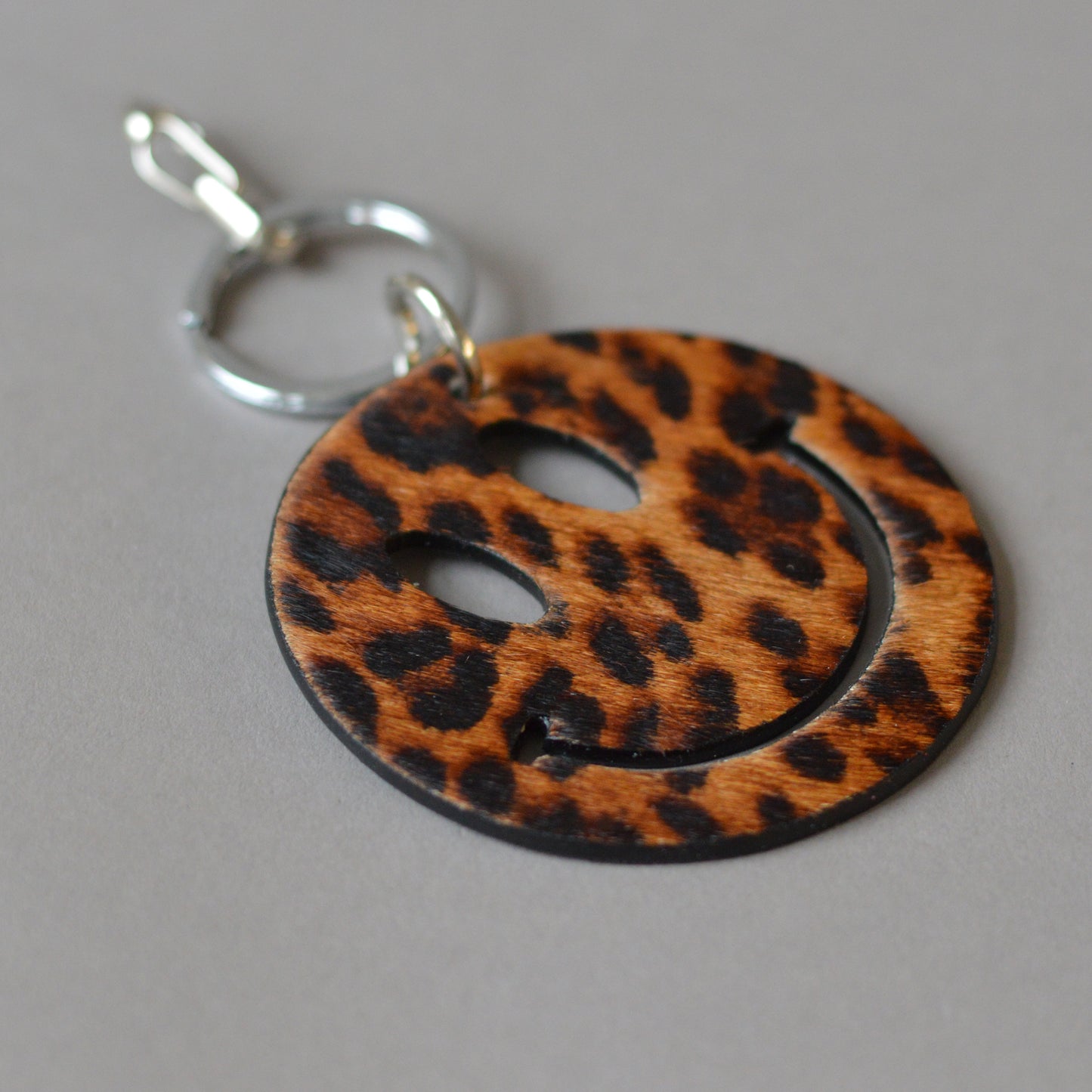 Happy Key Ring Black Leopard