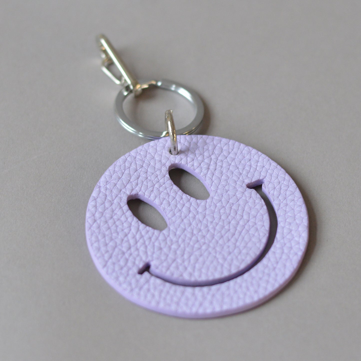 Happy Key Ring Silver Lilac