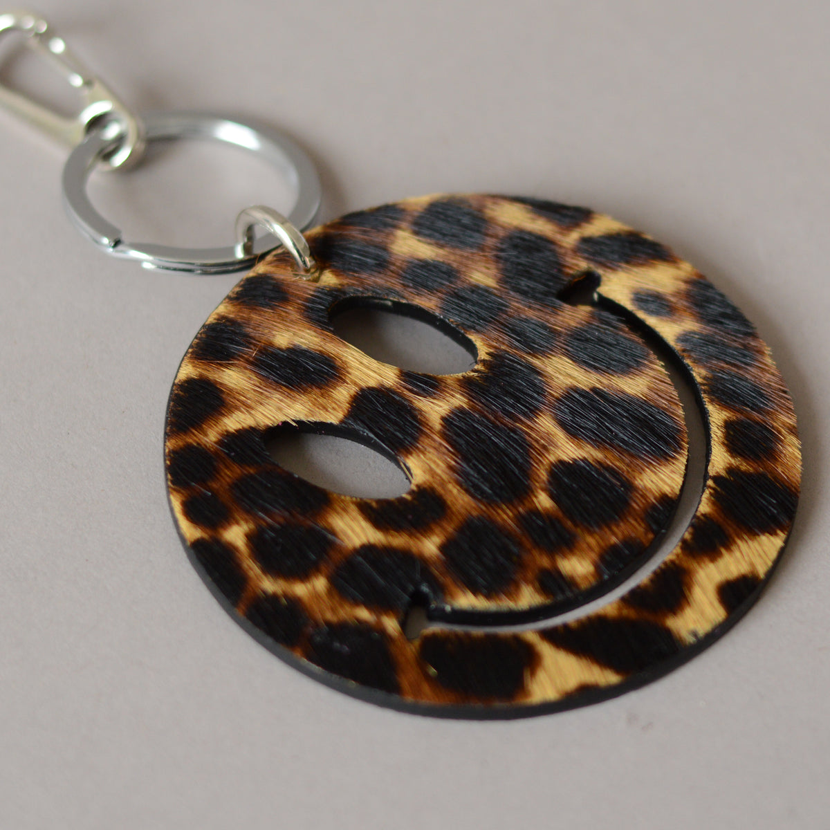 Happy Key Ring Black Leopard