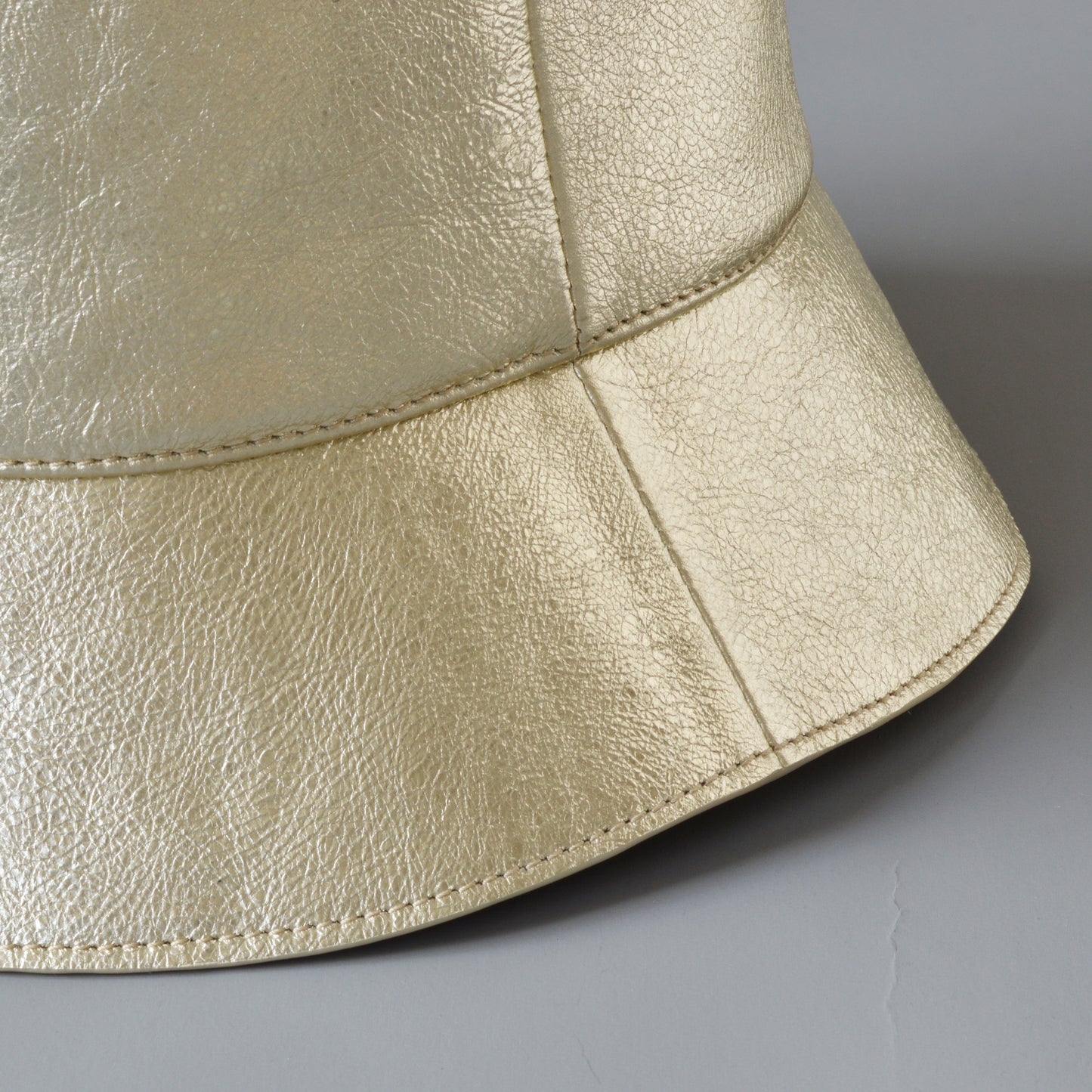 Bucket Hat Gold